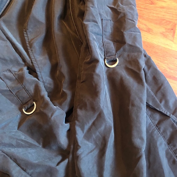 Divided H&M black w/gold Over Coat. Light weight. Size 4. Great condition - Picture 6 of 9